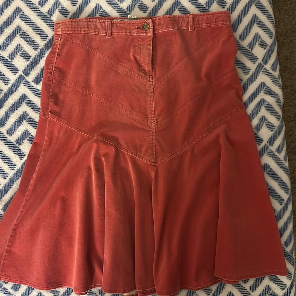 Great condition, amazing fit. Orange skirt from Anthro.